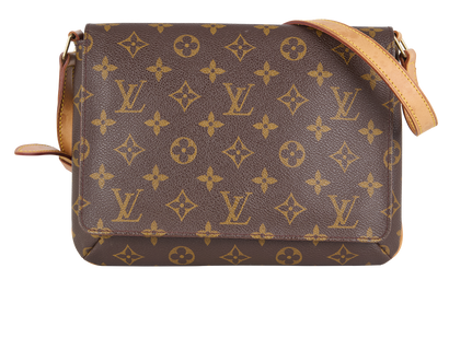 Musette Tango, front view